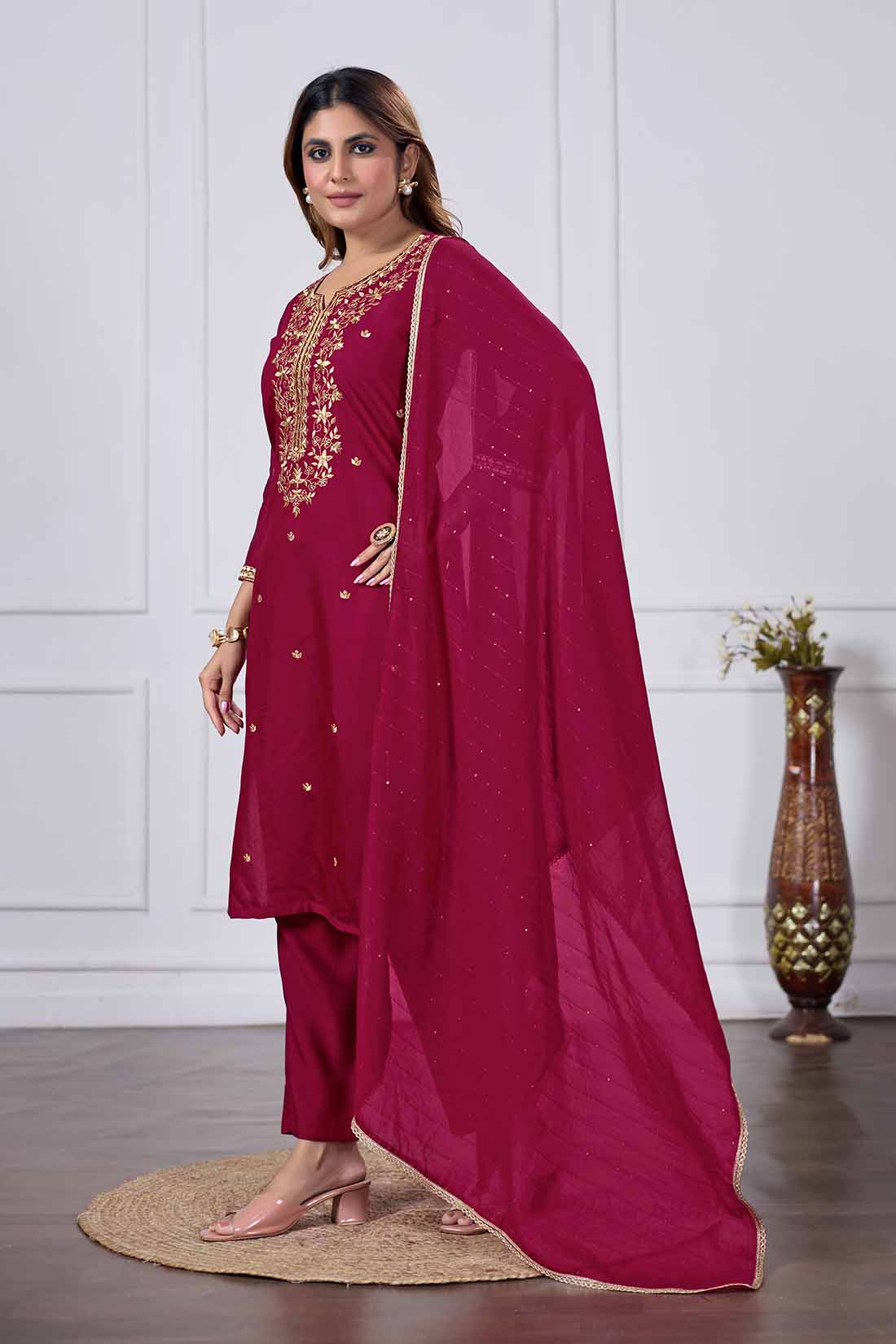 Women Embellished Straight Kurta Set