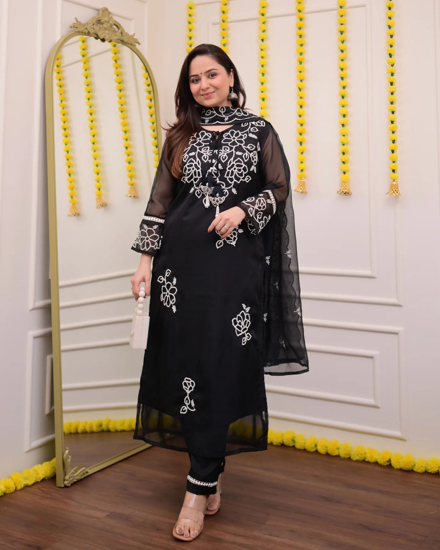 Women Embroidered Straight Kurta Suit Set