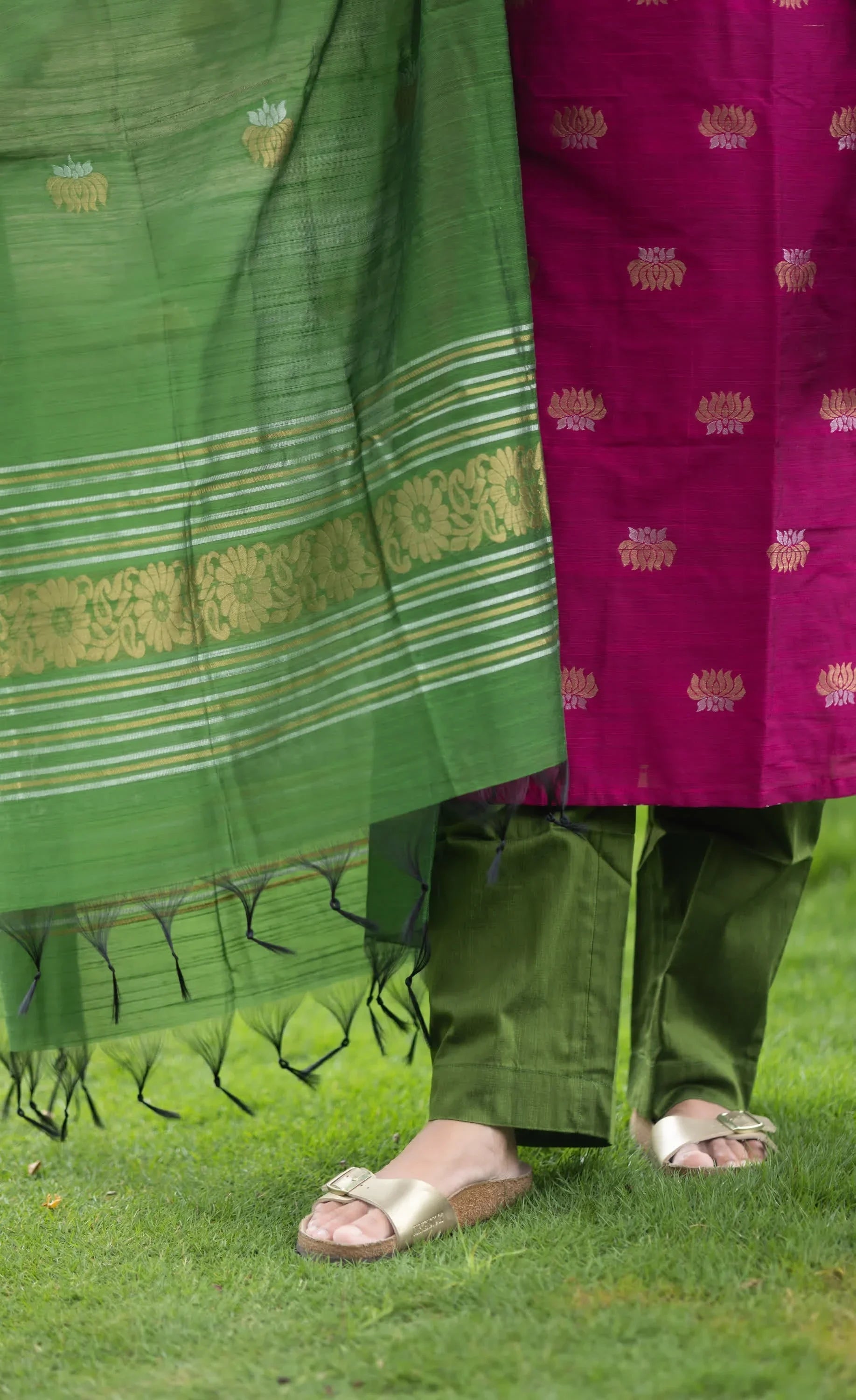 Women Ethnic Motifs Regular Kurta with Trousers & With Dupatta